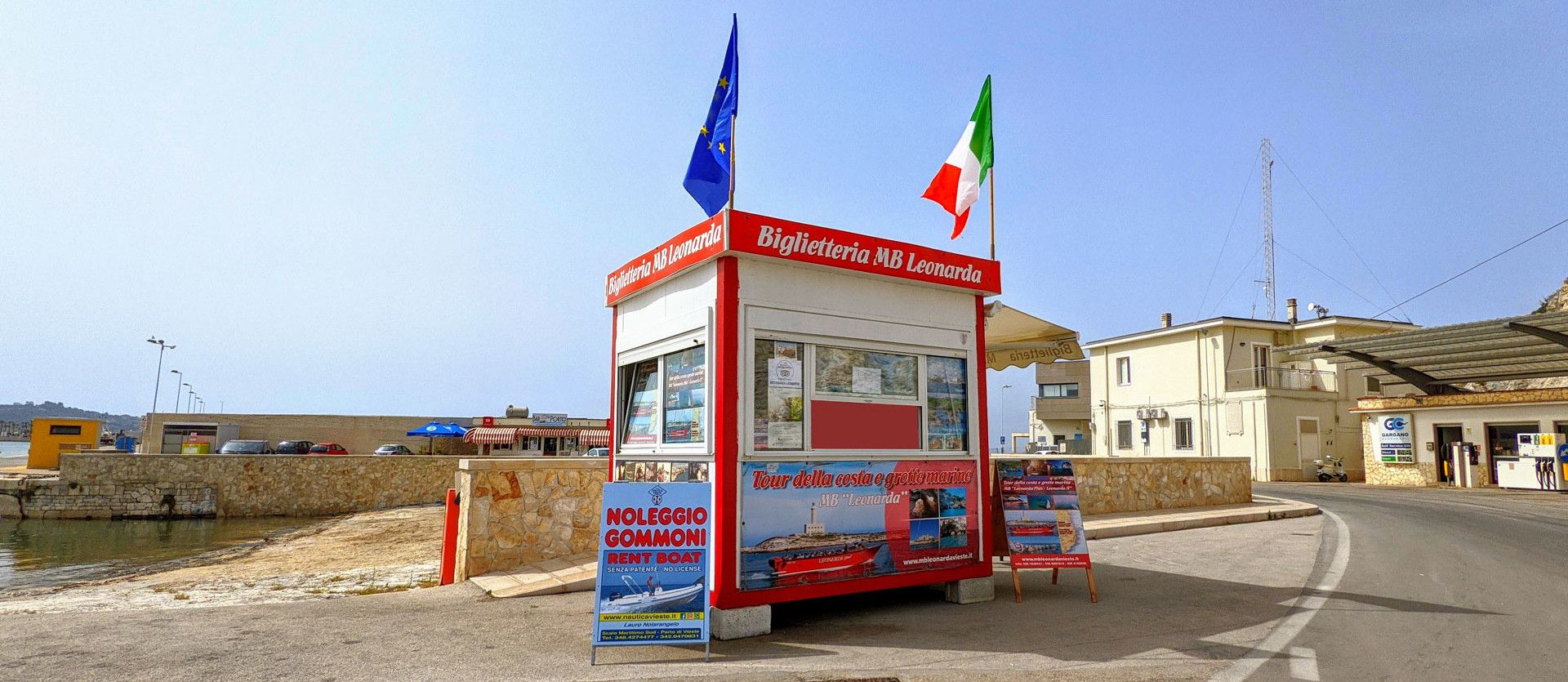 biglietteria punto di prenotazione ufficio gabbiotto Motobarche Leonarda al porto di Vieste